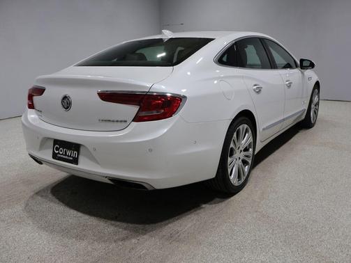 White Frost Tricoat 2018 Buick LaCrosse Avenir