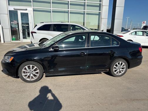 Black Uni 2014 Volkswagen Jetta Auto SE w/Connectivity
