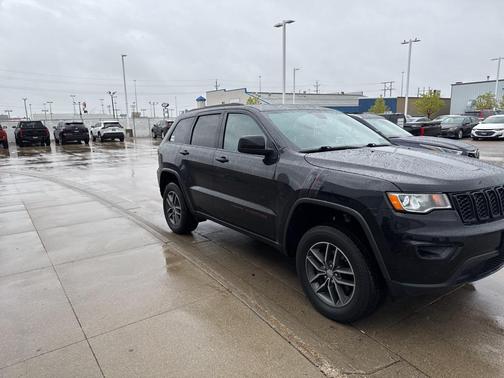 2017 Jeep Grand Cherokee Laredo