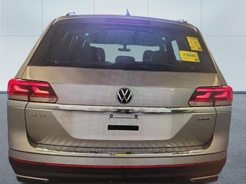 Pyrite Silver Metallic 2022 Volkswagen Atlas 3.6L SE w/Technology