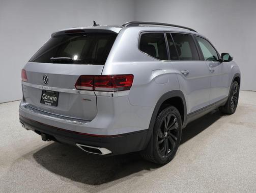 Pyrite Silver Metallic 2022 Volkswagen Atlas 3.6L SE w/Technology