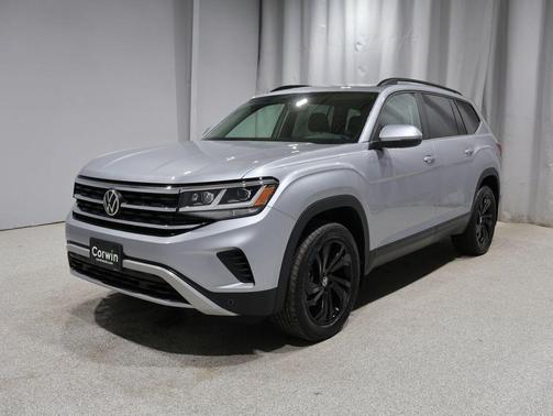 Pyrite Silver Metallic 2022 Volkswagen Atlas 3.6L SE w/Technology
