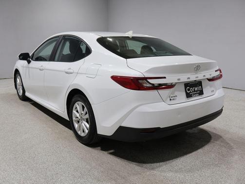 Ice Cap 2025 Toyota Camry LE