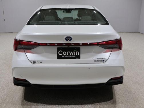 Wind Chill Pearl 2019 Toyota Avalon Hybrid Limited