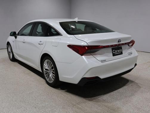 Wind Chill Pearl 2019 Toyota Avalon Hybrid Limited