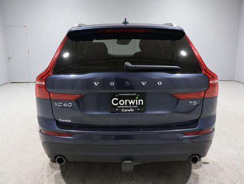 2018 Volvo XC60 T5 Momentum