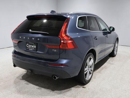 2018 Volvo XC60 T5 Momentum