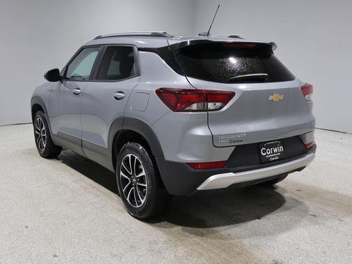Sterling Gray Metallic 2025 Chevrolet Trailblazer LT