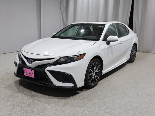 Ice Cap 2024 Toyota Camry Hybrid SE
