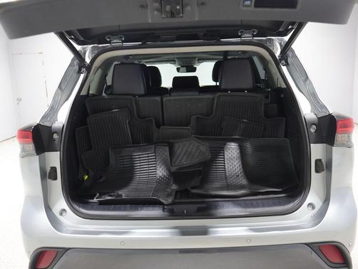 Celestial Silver Metallic 2021 Toyota Highlander Limited