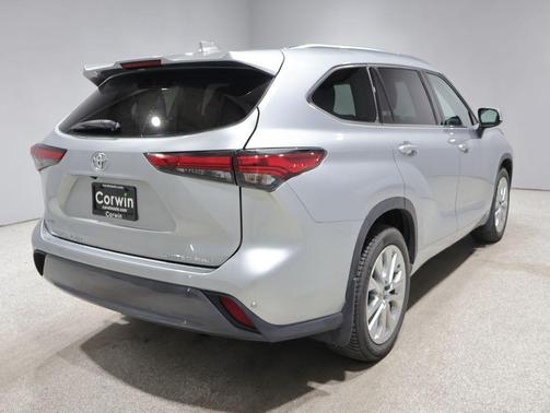 Celestial Silver Metallic 2021 Toyota Highlander Limited