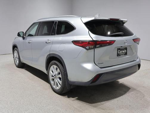 Celestial Silver Metallic 2021 Toyota Highlander Limited