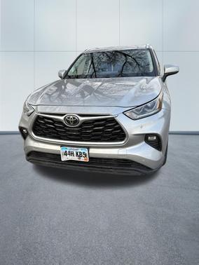 Celestial Silver Metallic 2021 Toyota Highlander Limited