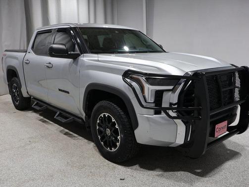 2022 Toyota Tundra SR5