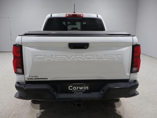 Summit White 2023 Chevrolet Colorado Z71