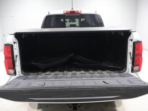 Summit White 2023 Chevrolet Colorado Z71