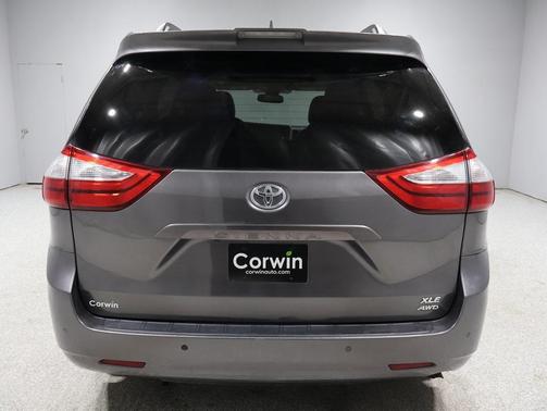 2018 Toyota Sienna XLE Premium