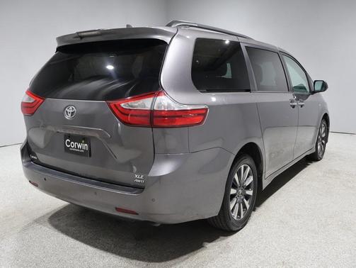 2018 Toyota Sienna XLE Premium