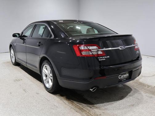 2017 Ford Taurus SEL