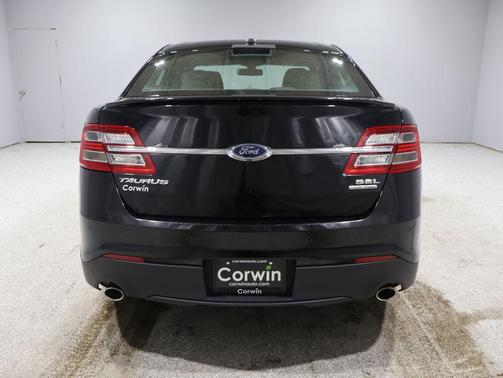 2017 Ford Taurus SEL