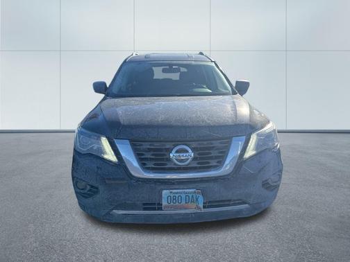 2017 Nissan Pathfinder SL