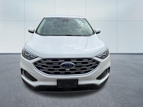 STAR WHITE 2024 Ford Edge Titanium