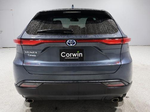 2024 Toyota Venza LE