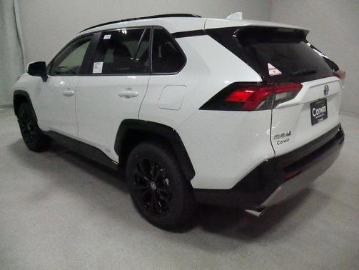 2024 Toyota RAV4 Hybrid SE