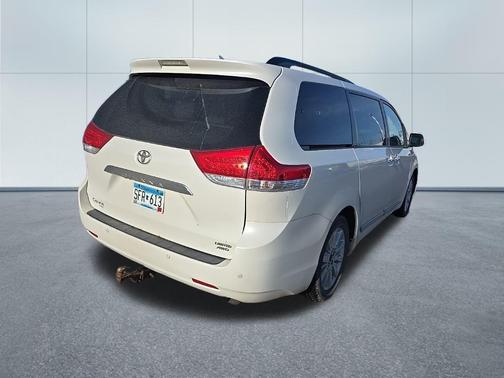 2012 Toyota Sienna XLE