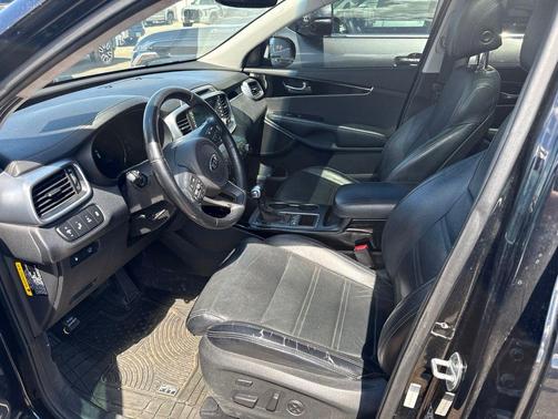 Ebony Black 2017 Kia Sorento SX
