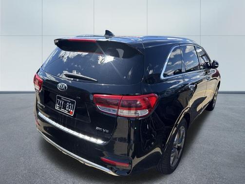 Ebony Black 2017 Kia Sorento SX