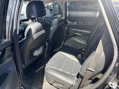 Ebony Black 2017 Kia Sorento SX