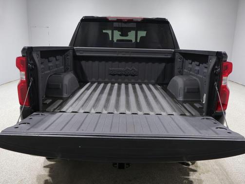 Black 2023 Chevrolet Silverado 1500 High Country