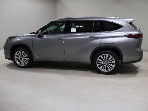 Heavy Metal 2026 Toyota Highlander Hybrid Platinum