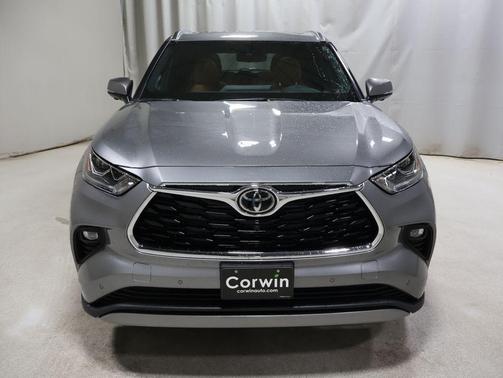 Heavy Metal 2026 Toyota Highlander Hybrid Platinum