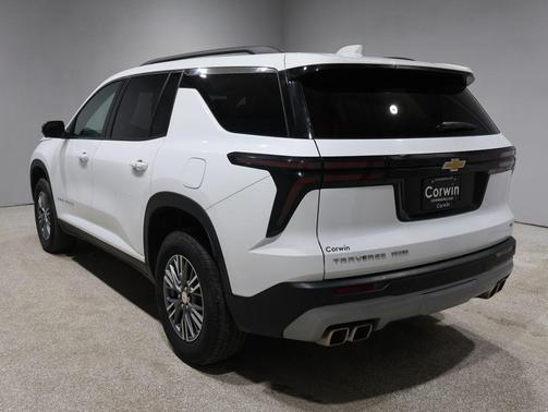 2024 Chevrolet Traverse LT
