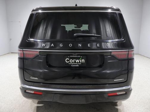 Diamond Black Crystal Pearlcoat 2024 Jeep Wagoneer Series II 4x4