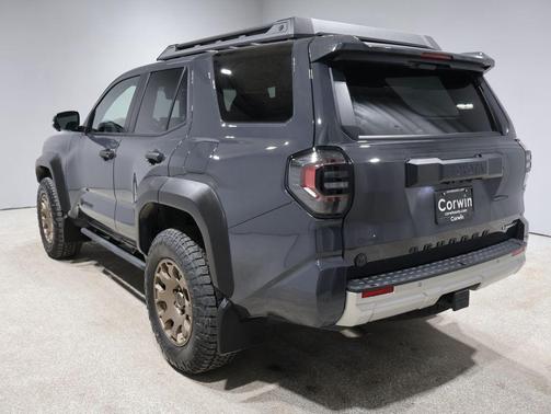 2025 Toyota 4Runner Hybrid Trailhunter