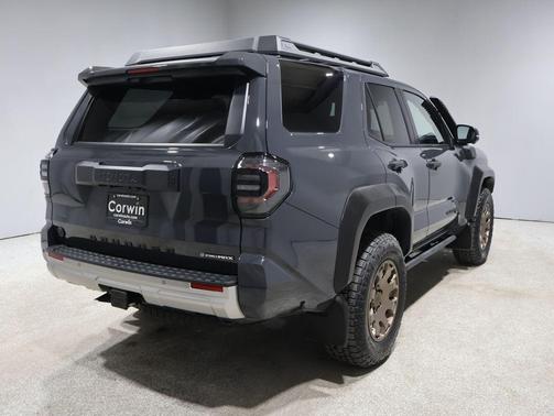 2025 Toyota 4Runner Hybrid Trailhunter