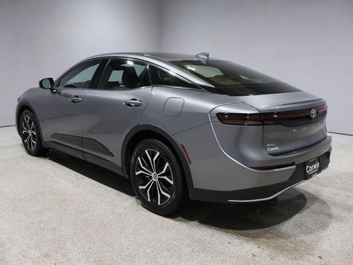 2023 Toyota Crown XLE