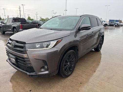 2019 Toyota Highlander SE