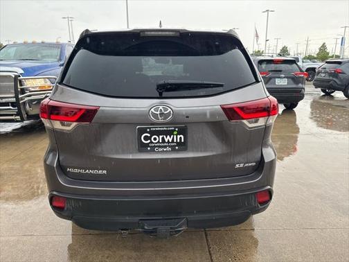 2019 Toyota Highlander SE