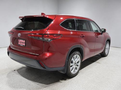 2022 Toyota Highlander Limited