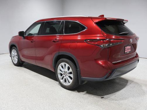2022 Toyota Highlander Limited