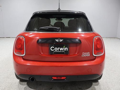 2017 MINI Hardtop Cooper
