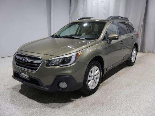 Wilderness Green Metallic 2018 Subaru Outback 2.5i Premium