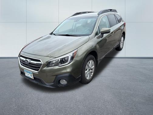 Wilderness Green Metallic 2018 Subaru Outback 2.5i Premium