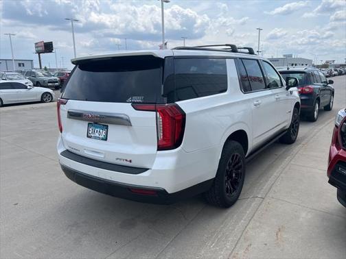 2021 GMC Yukon XL 4WD AT4