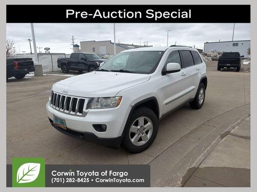 Bright White Clearcoat 2013 Jeep Grand Cherokee Laredo