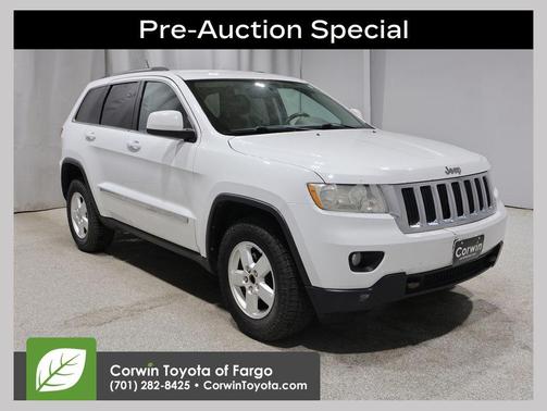 Bright White Clearcoat 2013 Jeep Grand Cherokee Laredo